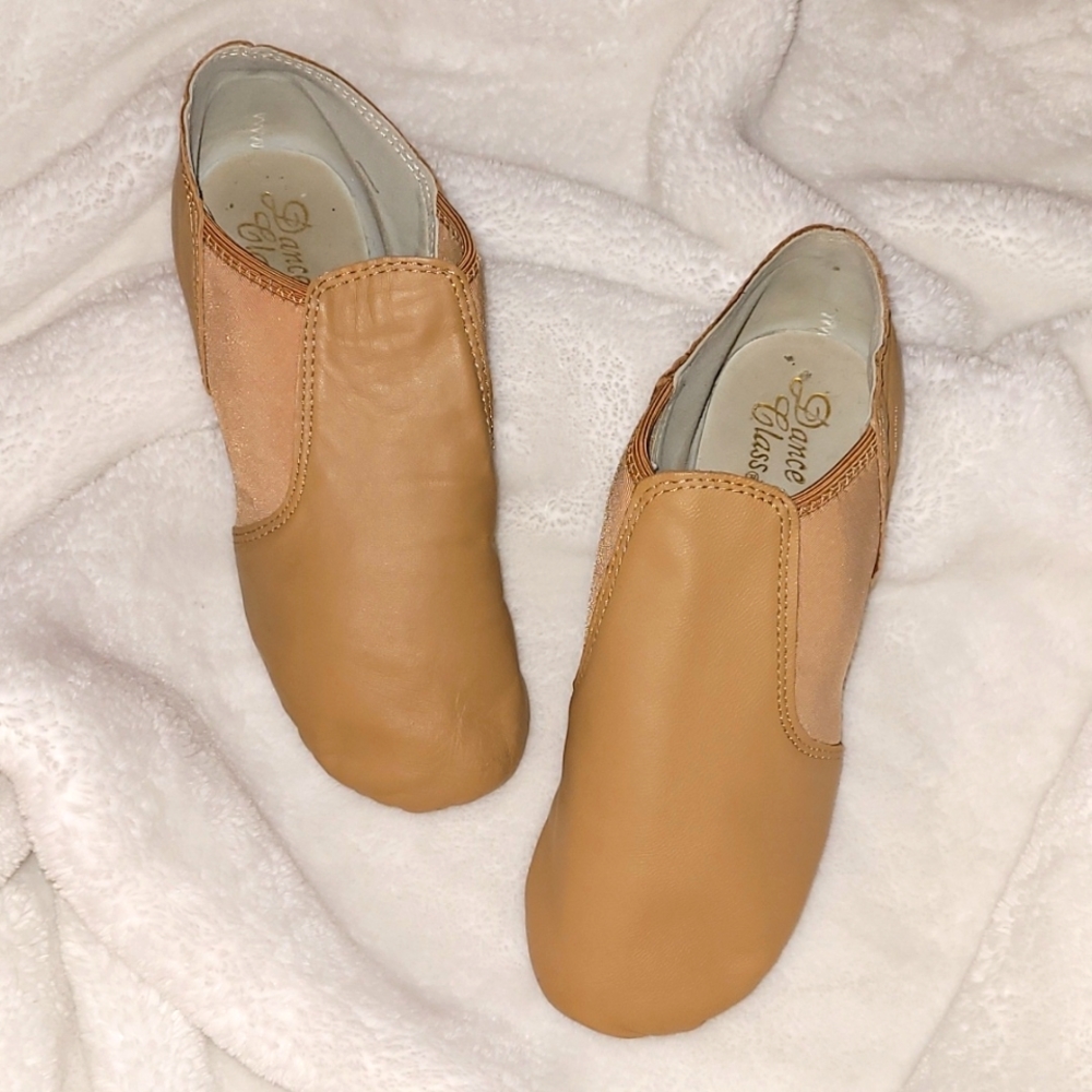 Nude dance shoes